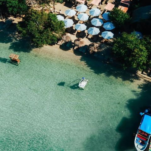 Open bar at Rosario Islands: Bela Beach all-inclusive escape