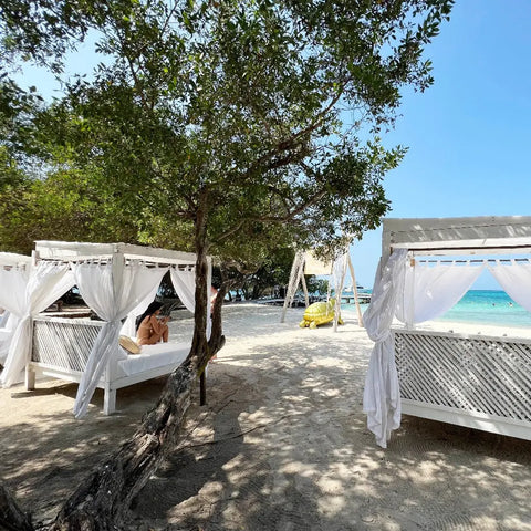 Adults Only beach clubs in Cartagena - Pao Pao Beach Club